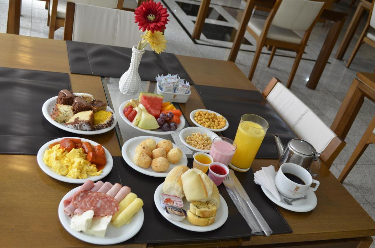 Constantino Hotel E Eventos Juiz de Fora Ngoại thất bức ảnh A typical continental breakfast