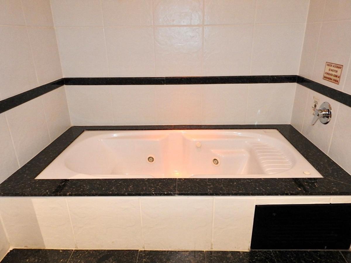 Constantino Hotel E Eventos Juiz de Fora Ngoại thất bức ảnh A modern Japanese bathtub