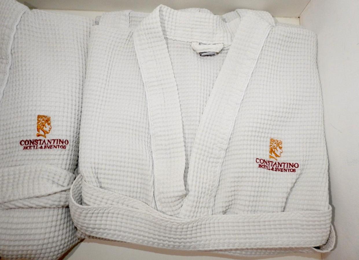 Constantino Hotel E Eventos Juiz de Fora Ngoại thất bức ảnh A waffle bathrobe