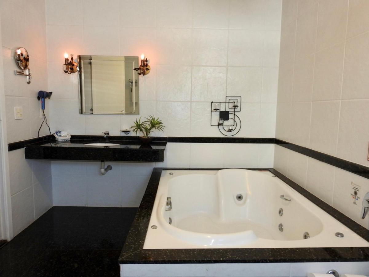 Constantino Hotel E Eventos Juiz de Fora Ngoại thất bức ảnh A whirlpool bathtub