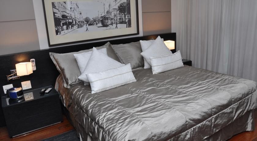 Constantino Hotel E Eventos Juiz de Fora Ngoại thất bức ảnh A bed with a duvet